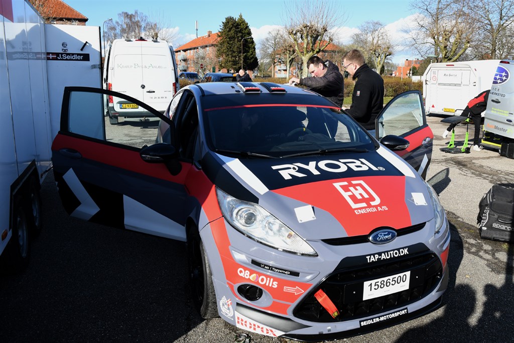 Først begyndte gearkassen at drille og siden mistede motoren trækkraft, og i servicepauserne blev der ledt forgæves efter årsagerne dertil.
(Foto: Morten Dam/specialpressen@gmail.com)